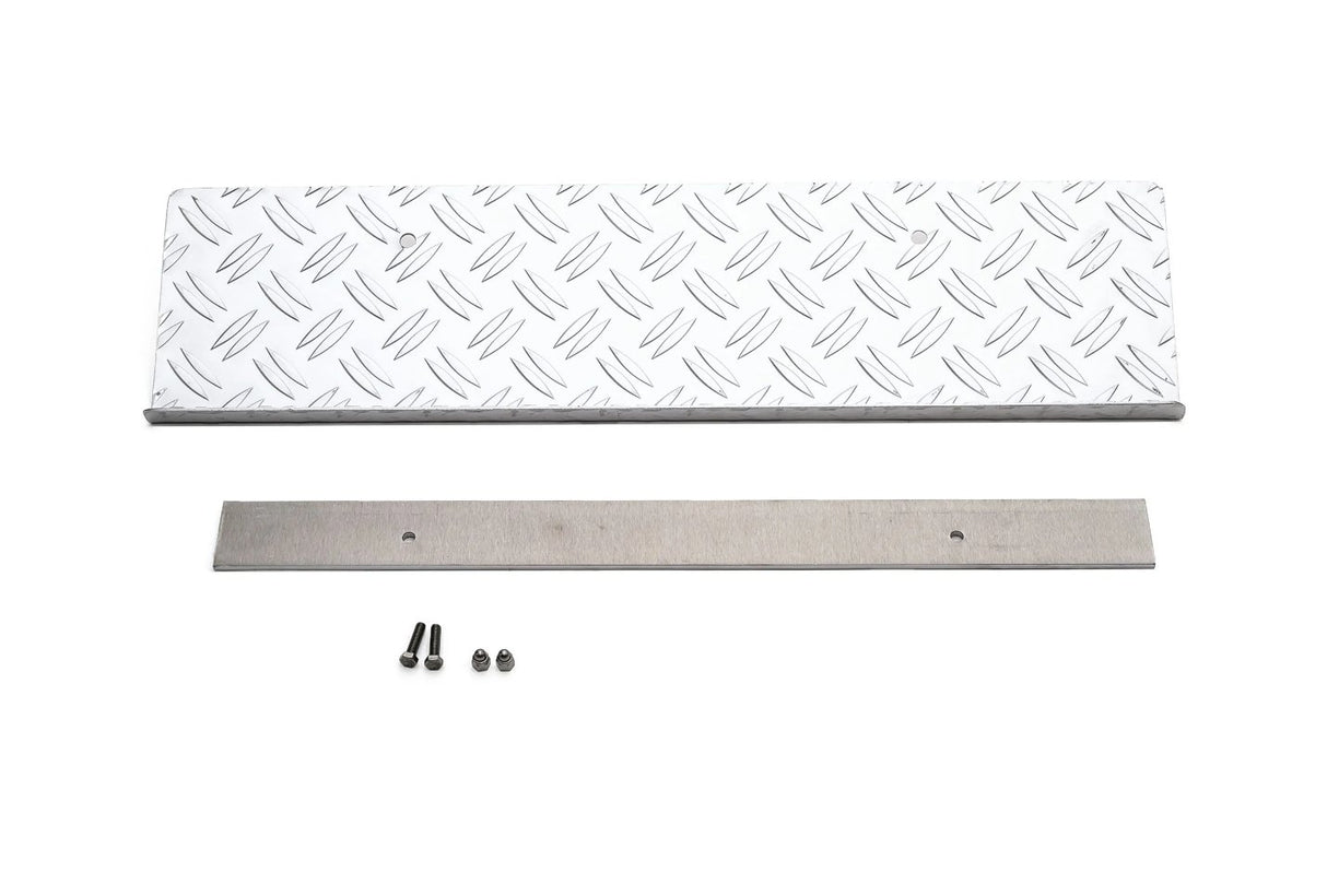 Verstärker für KFZ-Kennzeichen aus Alu