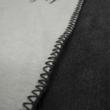 Kuscheldecke Geweih - Grau - Details Naht