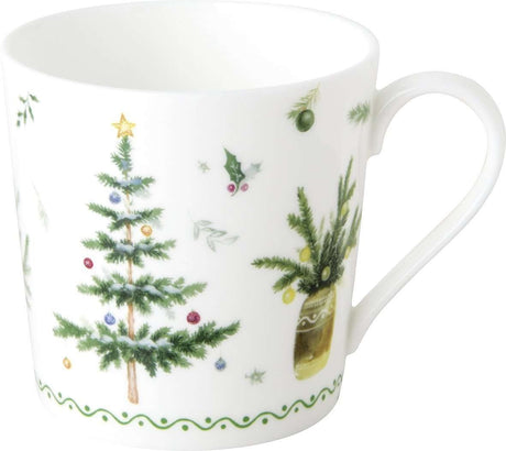 winterliche tasse mit tannenbaeumen
